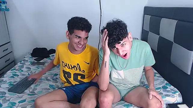 Show modela apoloandhansel na web-kameri