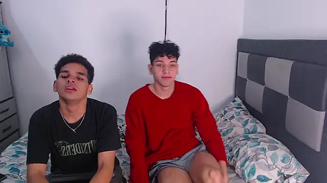 apoloandhansel webkamerás műsora