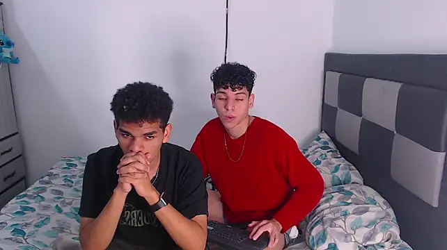 Show modela apoloandhansel na web-kameri