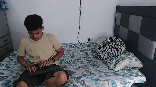 apoloandhansel Show Webcam