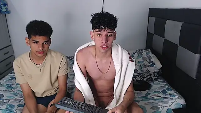 Show modela apoloandhansel na web-kameri