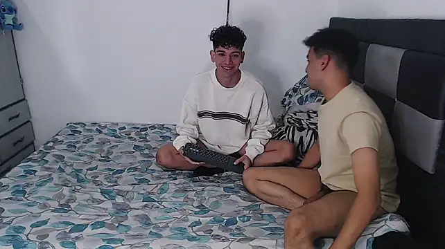 apoloandhansel Show Webcam