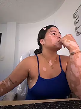 Živý XXX chat AlessiaBloom_