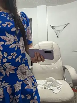 Živý XXX chat AlessiaBloom_