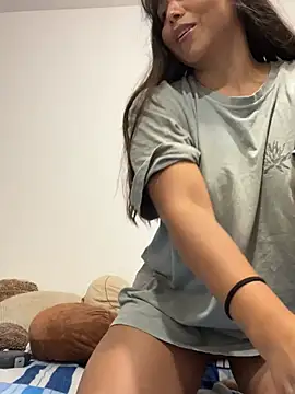 cami0907 Show in webcam