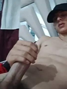 HotAndresCo Webcam show