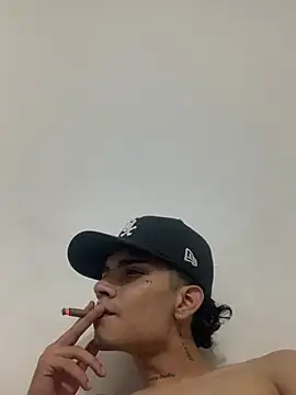 saintt333 网络视讯表演