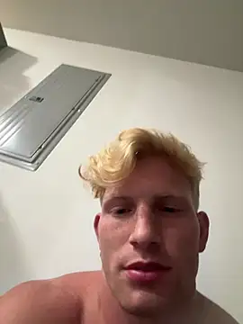 Show modela tylerwilsonn2 na web-kameri