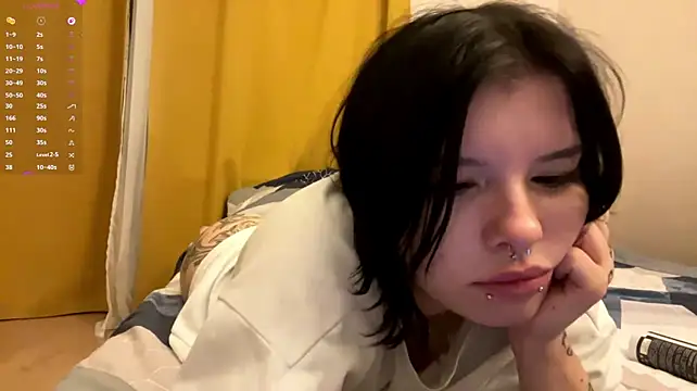 Pokazy przed kamerką – Cuddly_Kitten_