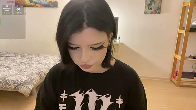 Cuddly_Kitten_ Webcam show