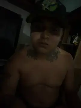 Show modela RobertoLeo42980 na web-kameri