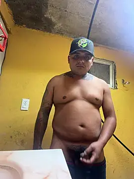 Show modela RobertoLeo42980 na web-kameri