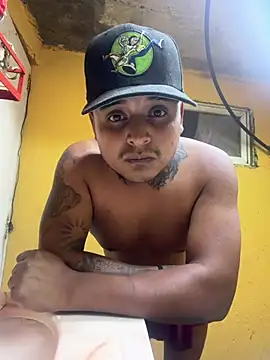 RobertoLeo42980 – webcam-show