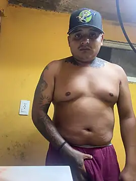 RobertoLeo42980 webcam show