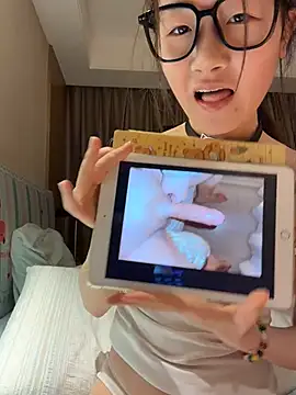 zhenzhu443's Live XXX Chat