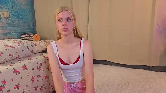 lola_murmure webcam show