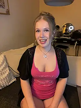 HannahMontana18 – webcam-show