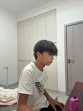 aliu229 Pertunjukan Webcam