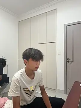 aliu229 Pertunjukan Webcam