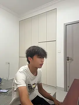 aliu229 Show Webcam