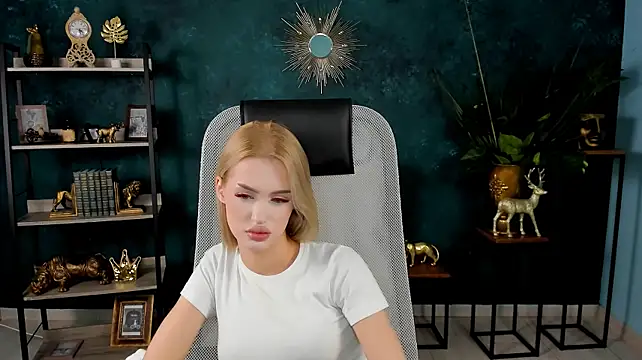 Show modela AngelaHolmes na web-kameri
