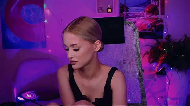 Вебкам-шоу AngelaHolmes