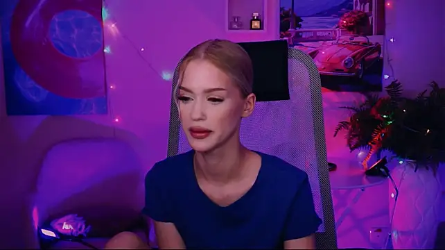 AngelaHolmes webcam show