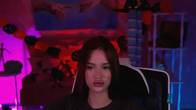 AngelaHolmes Adlı Modelin Canlı XXX Sohbeti