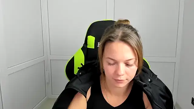 TessaSpring's Live XXX Chat
