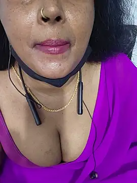 Show modela lucky-tamil-telugu na web-kameri