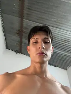 Tyler1999 Show in webcam