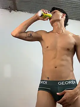Tyler1999: διαδικτυακό σόου στην κάμερα