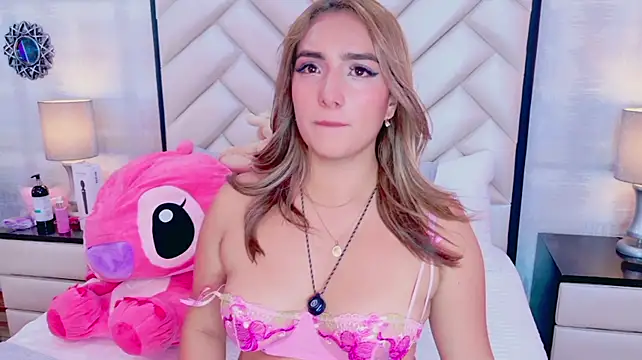 KikiiLove Chat XXX live