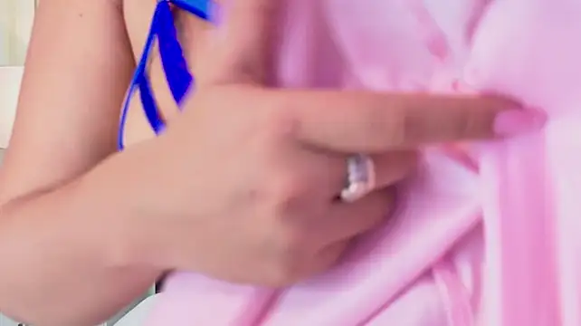 KikiiLove – webcam-show