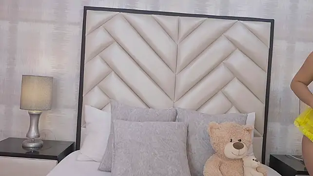 KikiiLove's Webcam Show