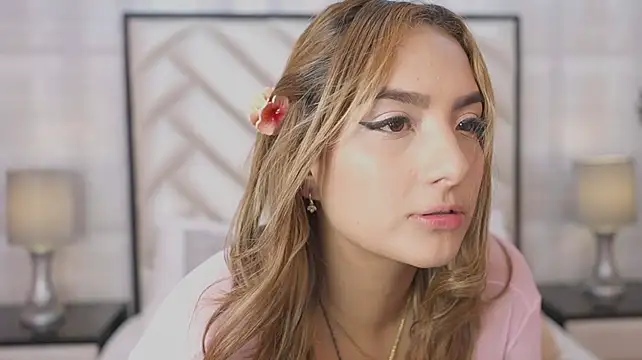 แชท XXX สดของ KikiiLove