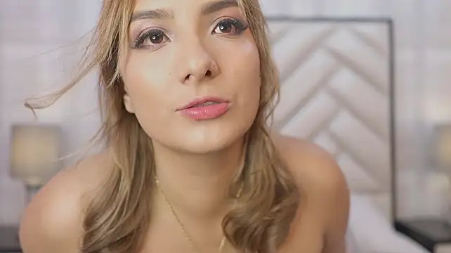 Chat XXX en directo de KikiiLove