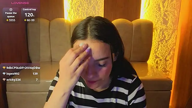 Julietha_Foxter_v Live XXX-Chat