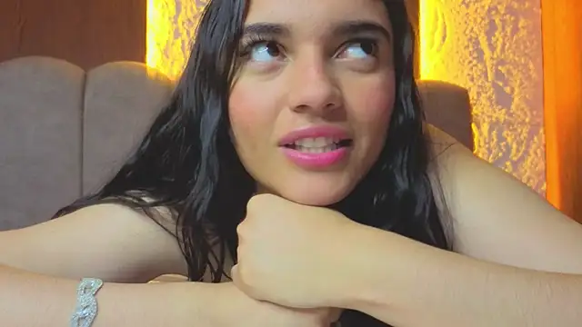 Julietha_Foxter_v Live XXX-Chat