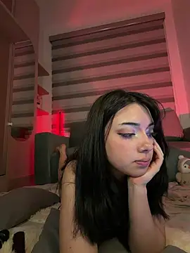 XXX chat uživo modela dani-nari