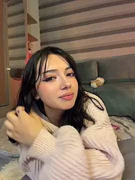 dani-nari Show in webcam