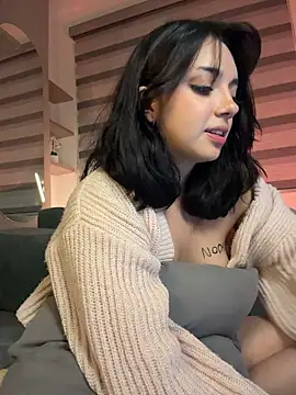 dani-nari's Webcam Show