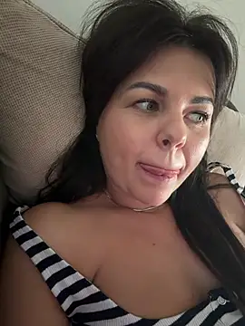 Show modela Lana_Brook na web-kameri