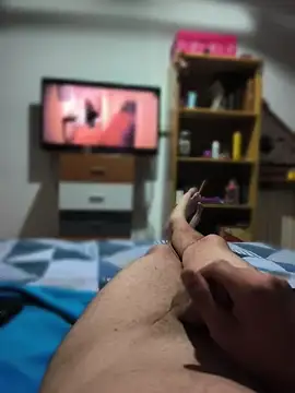 Show modela soyyoelque4 na web-kameri