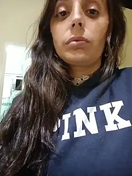 pequenha Show in webcam