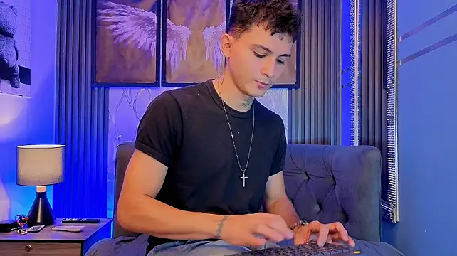 Show modela Axel_Ryder na web-kameri
