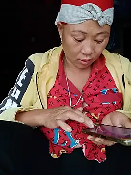 NiLoveSquirt Pertunjukan Webcam
