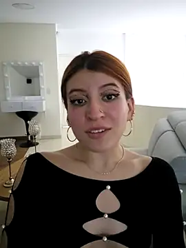 Amberr_Foxx_ লাইভ XXX চ্যাট