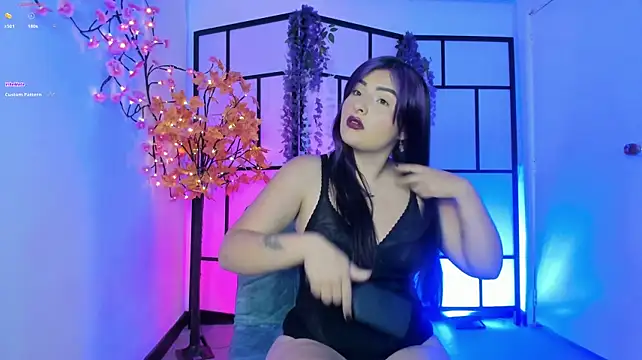 Violet-Secret Adlı Modelin Canlı XXX Sohbeti