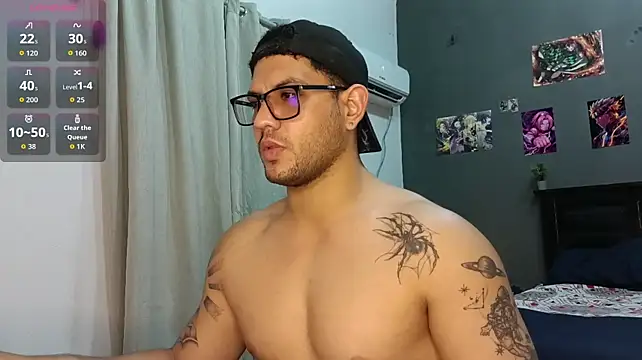 Show modela IkerNahum na web-kameri